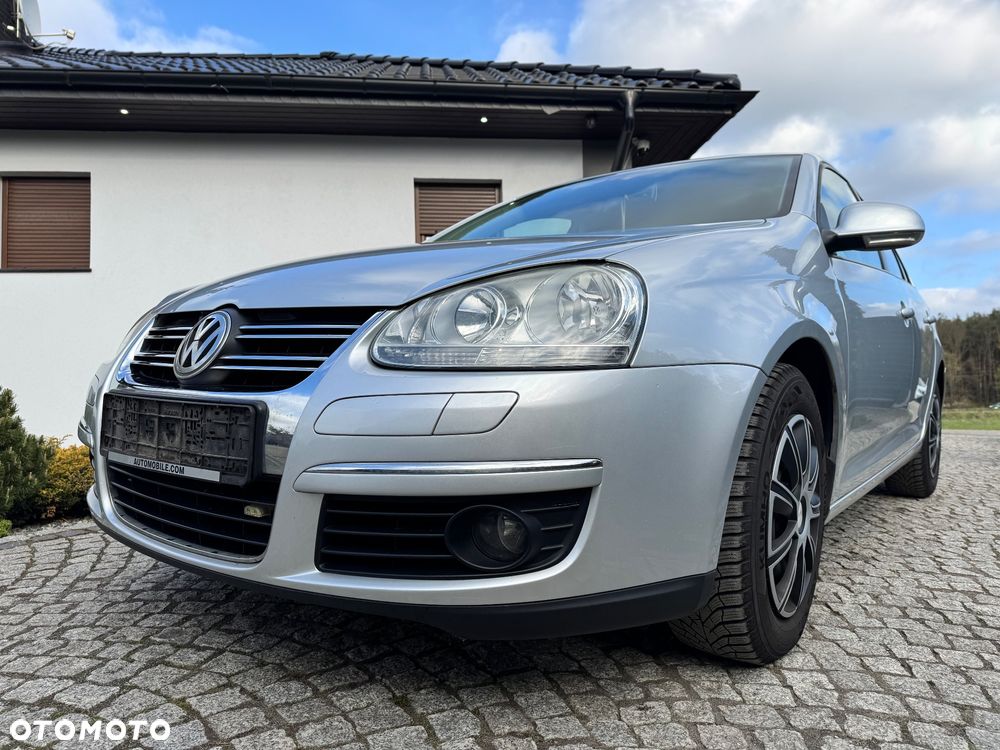 Volkswagen Jetta - 4