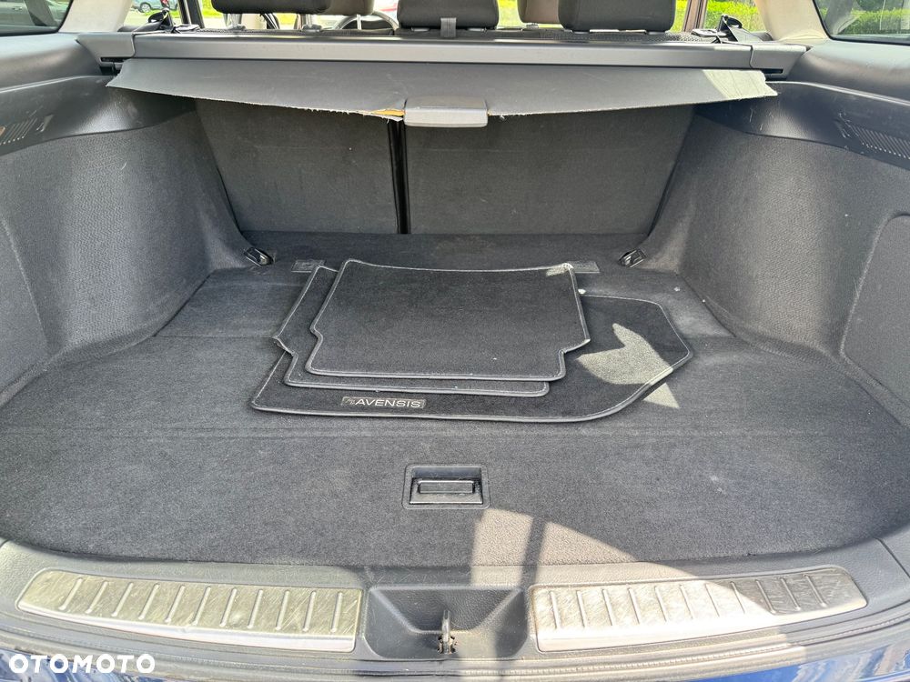 Toyota Avensis 2.0 D-4D Sol - 27