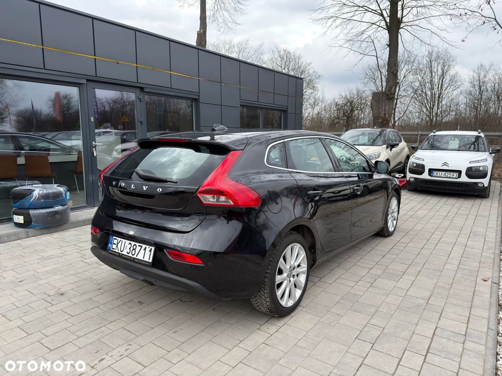 Volvo V40 D2 - 16