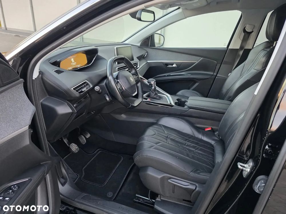 Peugeot 5008 1.5 BlueHDI Allure S&S - 10