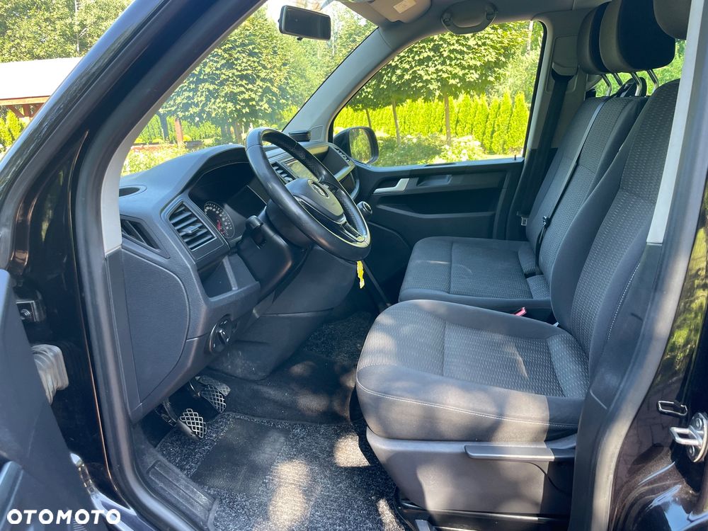 Volkswagen Caravelle - 9