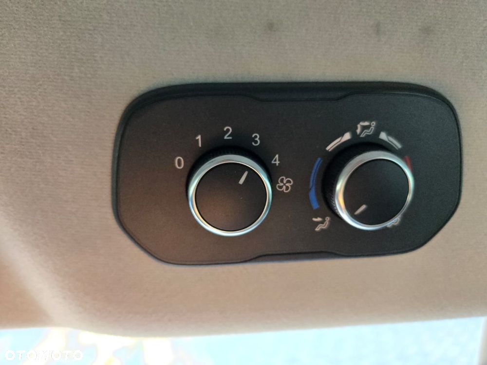 Ford Transit Custom - 13