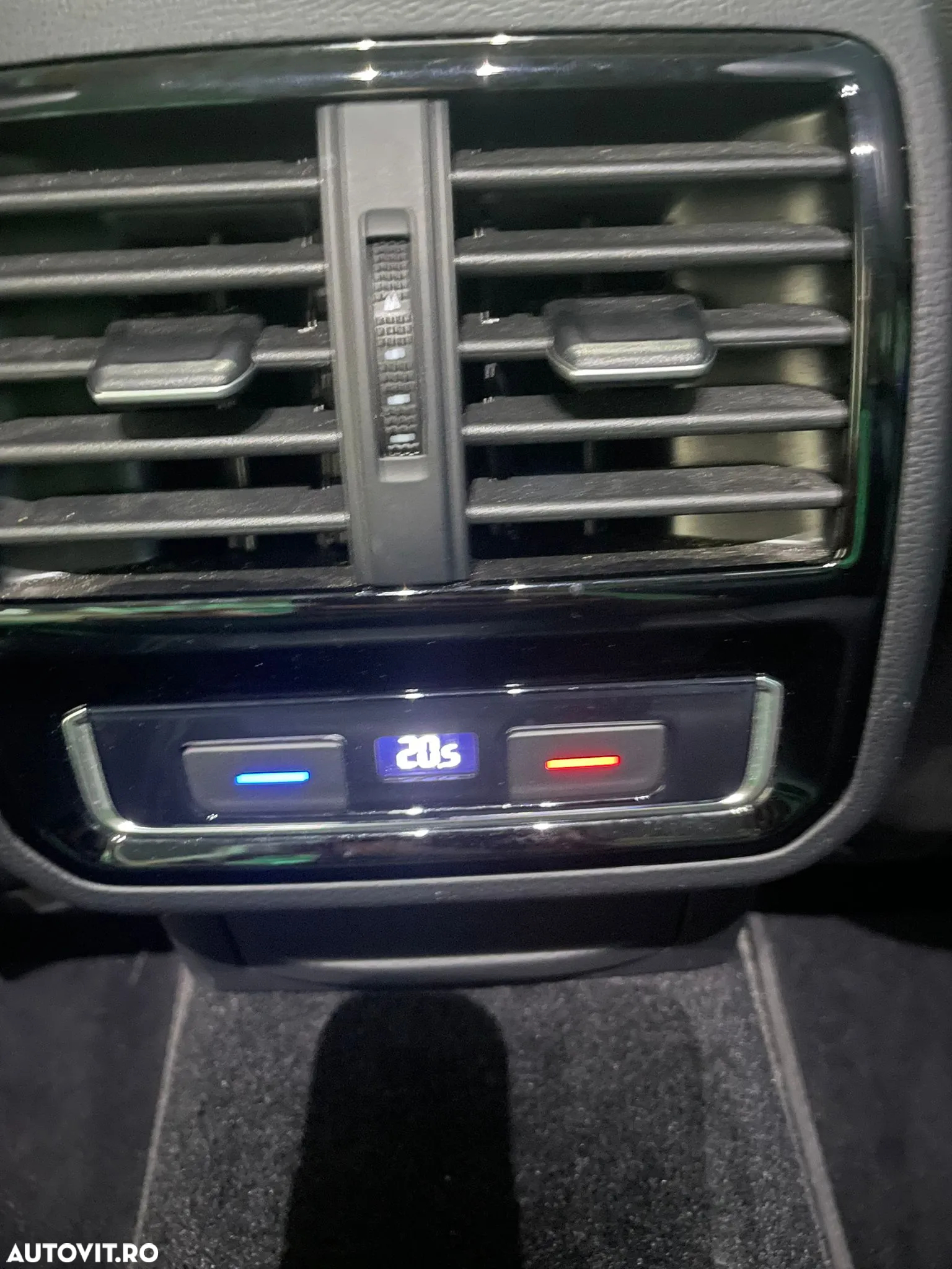 Volkswagen Passat Variant 1.4 TSI ACT DSG Comfortline - 8