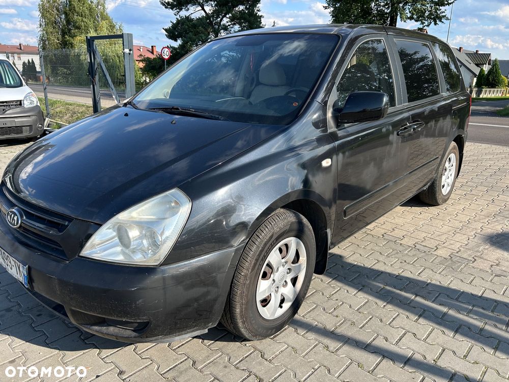 Kia Carnival - 4