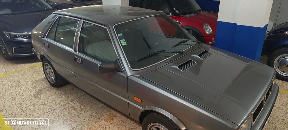 Lancia Delta 1.6 GT ie - 12