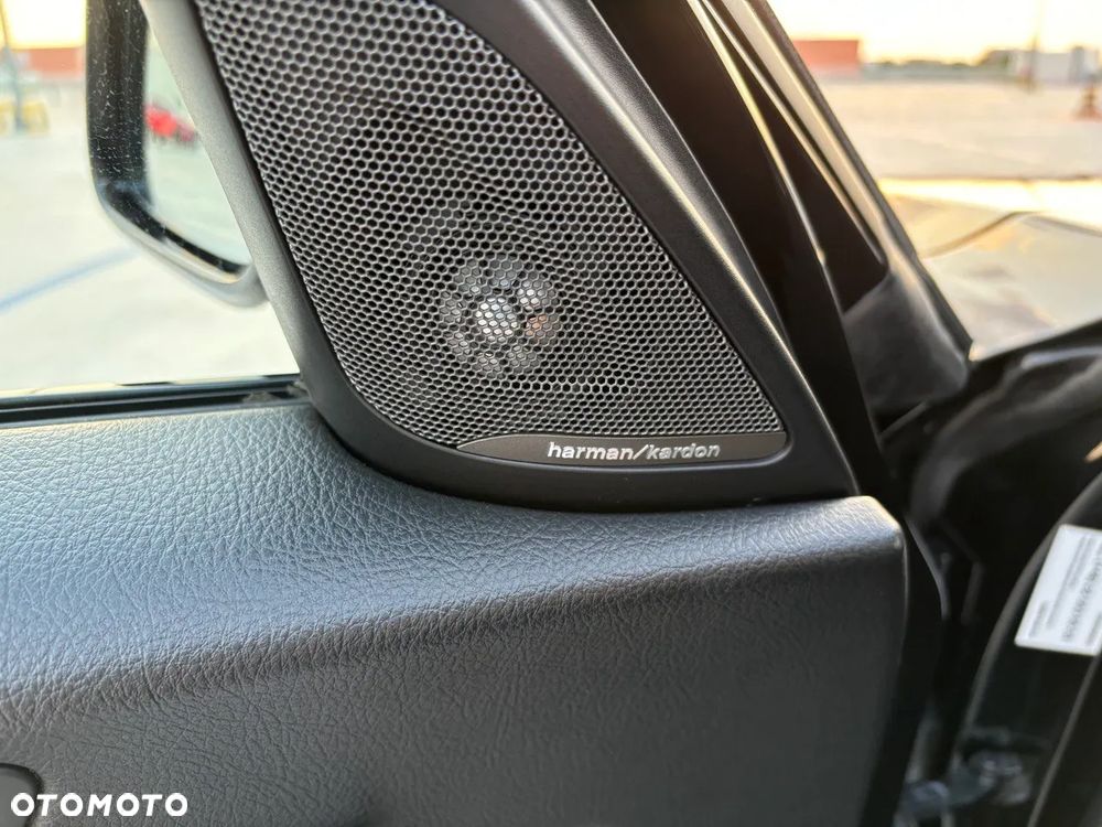 BMW Seria 1 M140i xDrive Shadow sport - 13