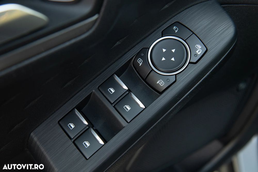 Ford Kuga - 11