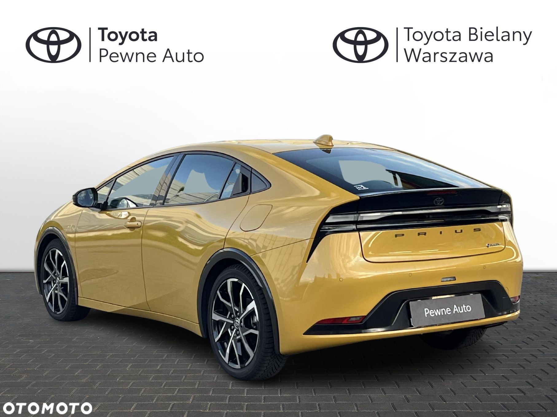 Toyota Prius - 4