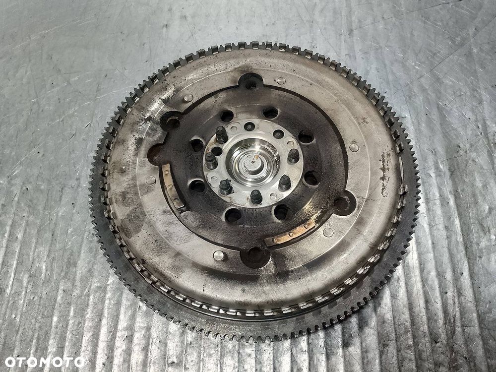 KOŁO DWUMASOWE KOMPLETNE MERCEDES-BENZ VITO 639 - 3