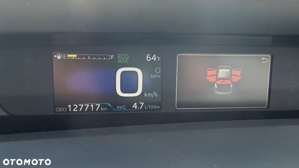 Toyota Prius 1.8 HSD Prestige - 8