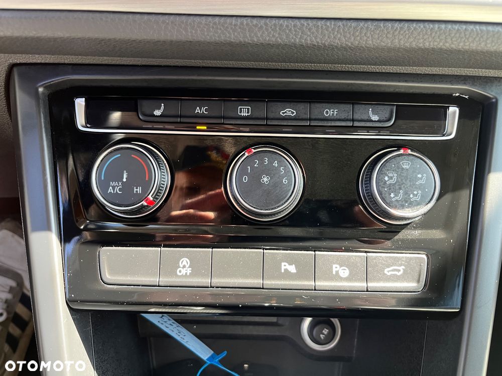 Volkswagen Touran 2.0 TDI SCR DSG ACTIVE - 35