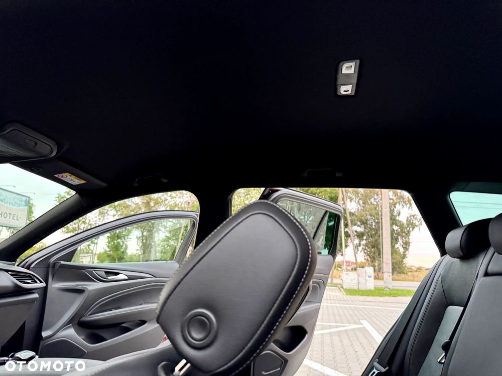 Opel Insignia CT 2.0 CDTI 4x4 Exclusive S&S - 29