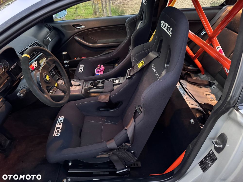 BMW Seria 3 330 CI - 6