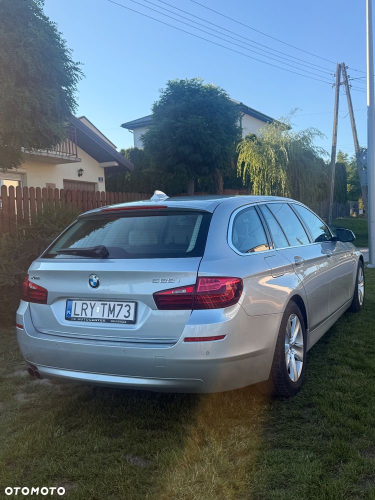 BMW Seria 5 528i xDrive Sport-Aut Luxury Line - 8