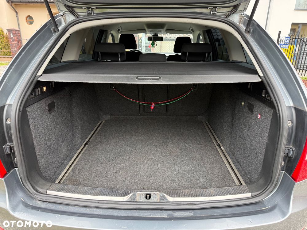 Skoda Superb 1.8 TSI FAMILY - 18