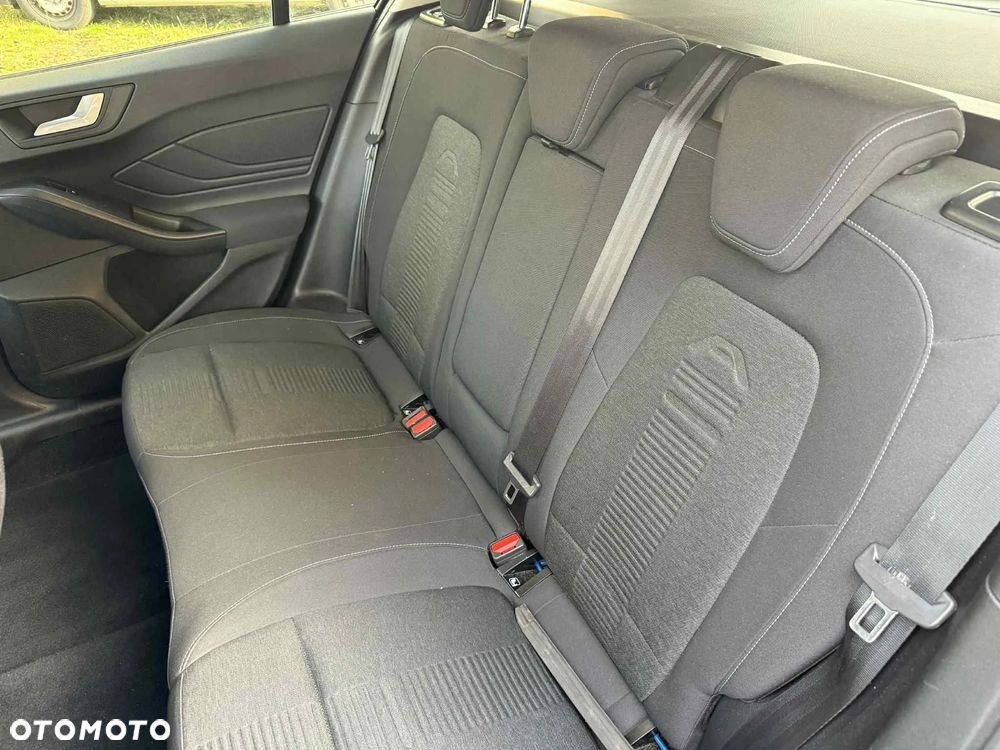 Ford Focus 1.5 EcoBoost Active X - 13