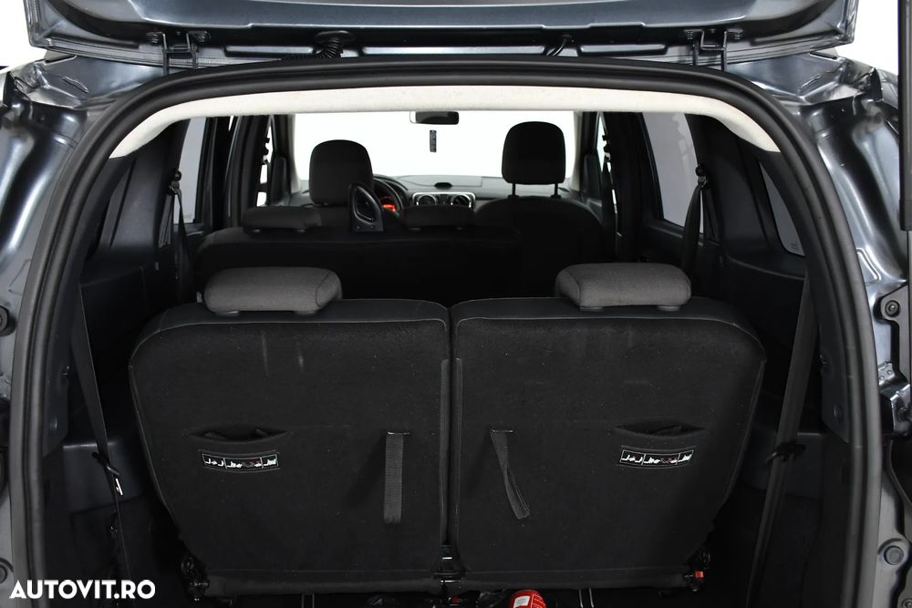 Dacia Lodgy dCi 110 Prestige - 13