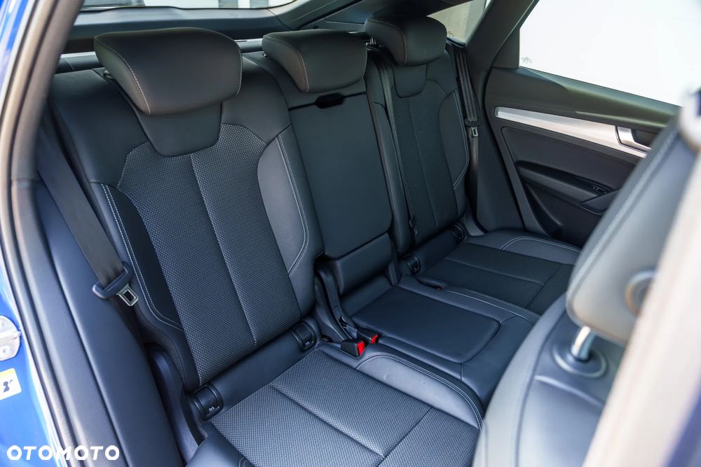 Audi Q5 55 TFSIe quattro S tronic S line - 35