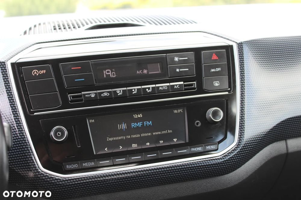 Volkswagen up! black style - 24