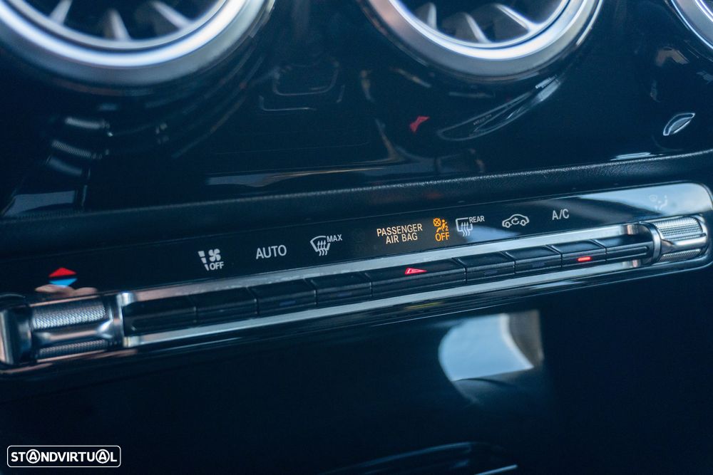 Mercedes-Benz A 180 7G-DCT AMG Line - 25