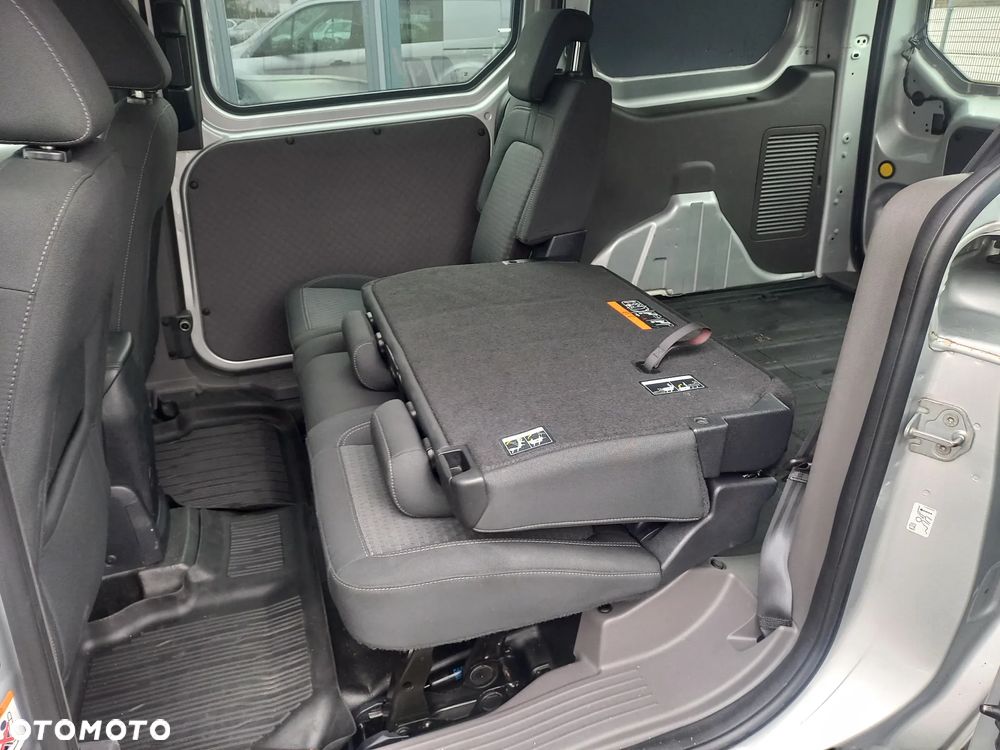 Ford Transit Connect - 16