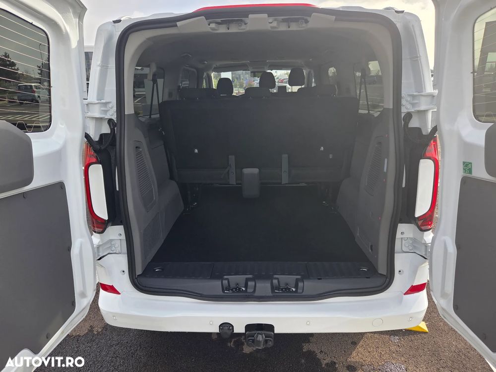 Volkswagen Caravelle - 13