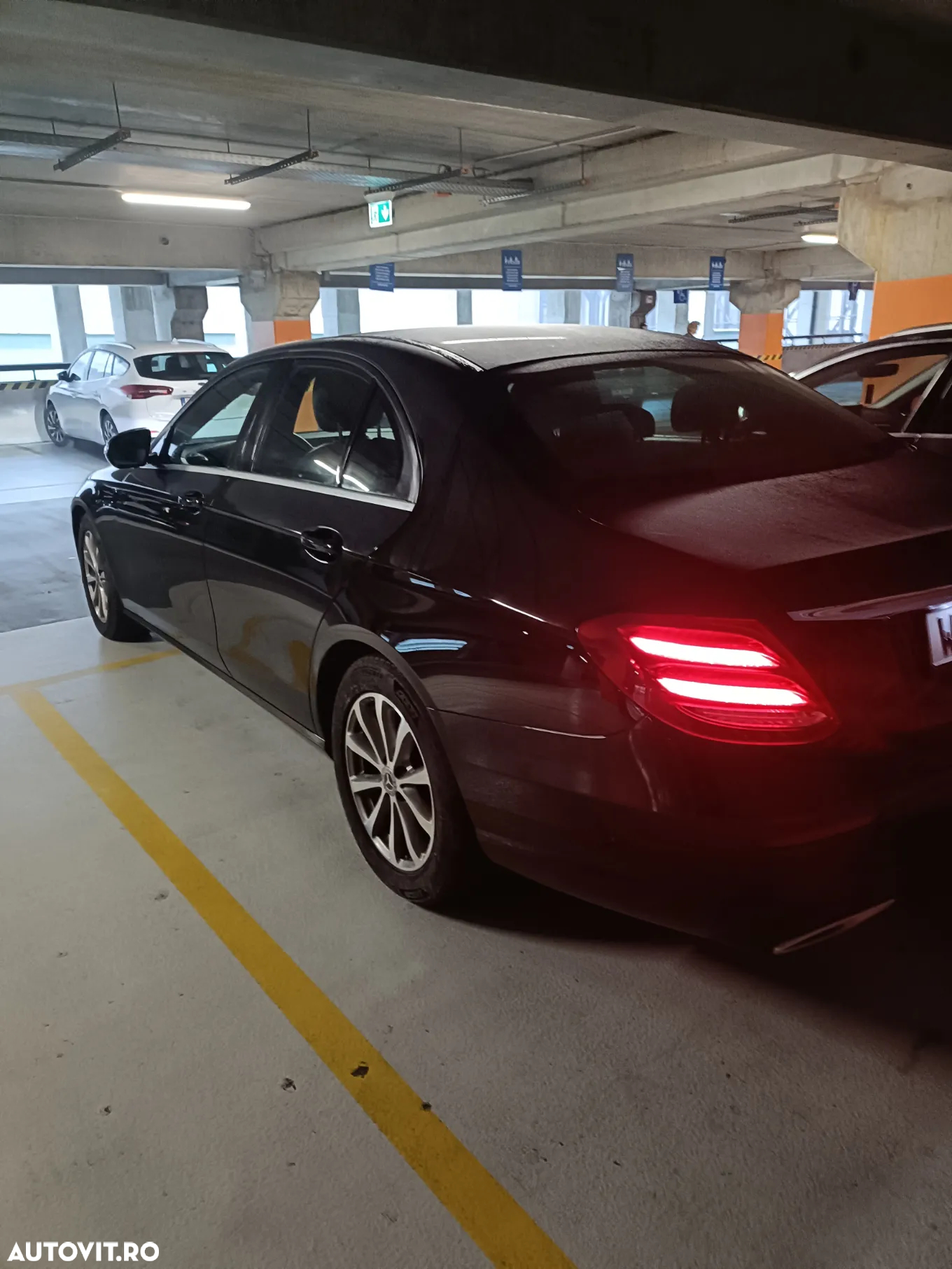 Mercedes-Benz E 220 d 4Matic 9G-TRONIC Avantgarde - 5