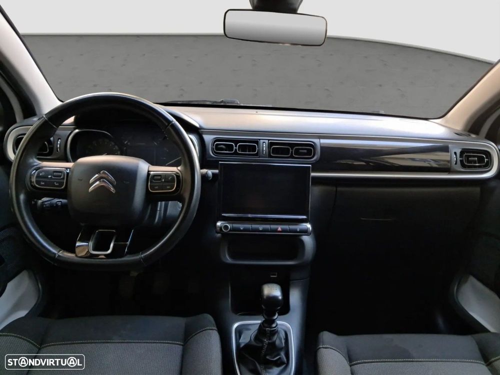 Citroën C3 1.2 PureTech Shine — fotografia 4