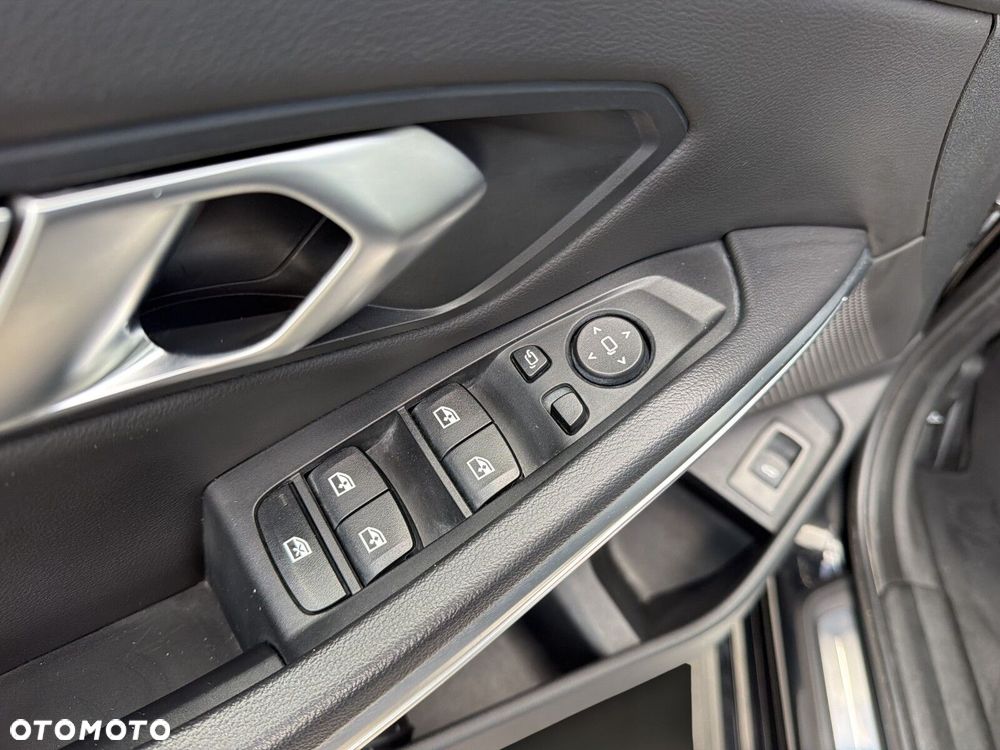 BMW Seria 3 - 20