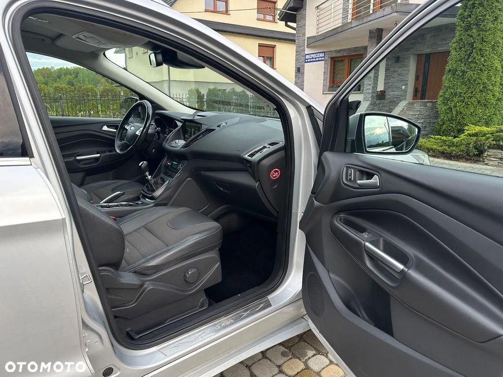 Ford Kuga 2.0 TDCi 4x4 ST-Line - 21
