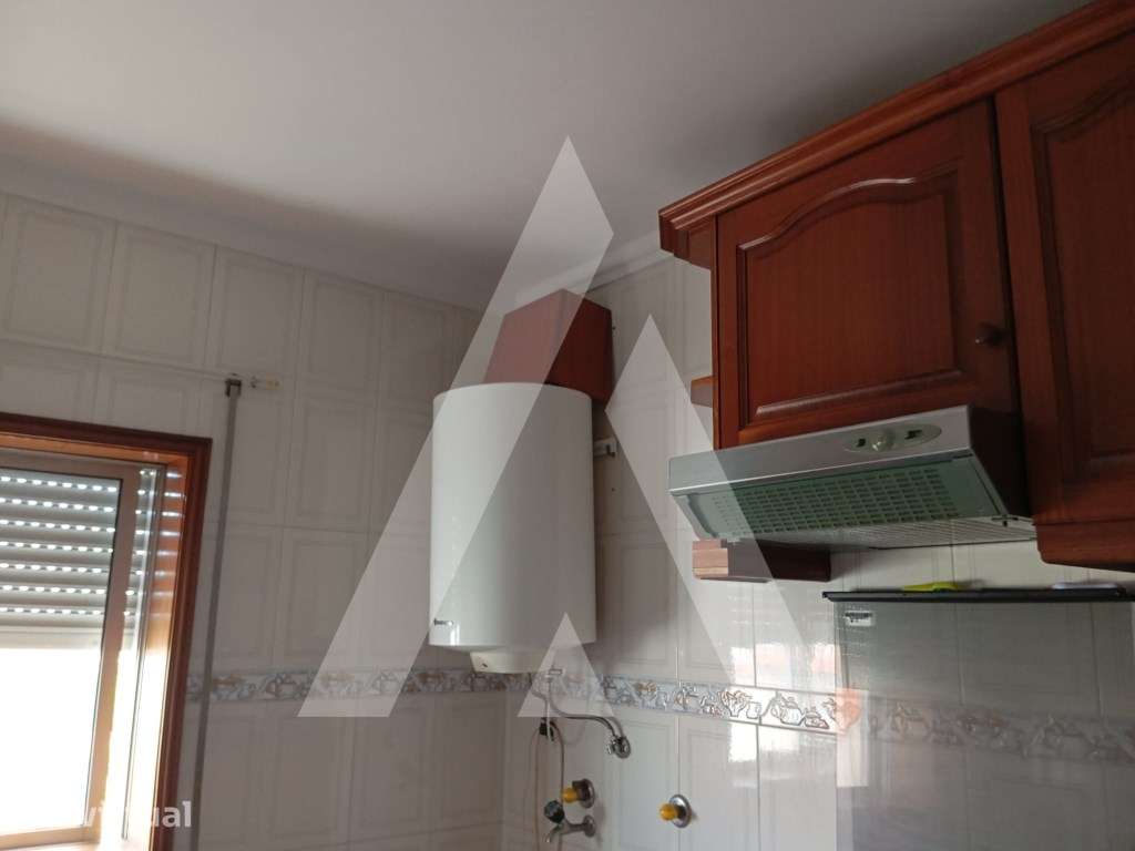 Apartamento T4 no centro de Oliveira do Bairro para arrendamento - Grande imagem: 4/21