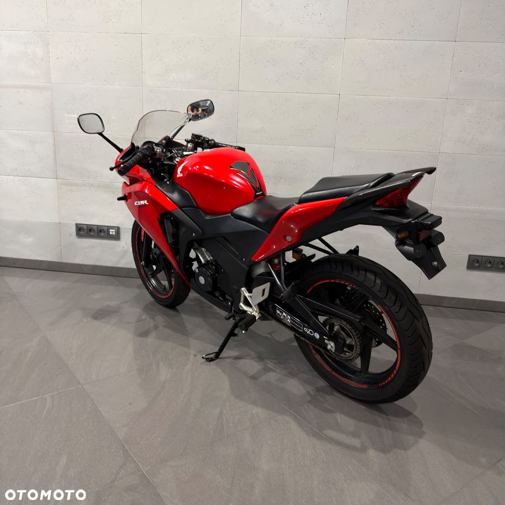 Honda CBR - 9