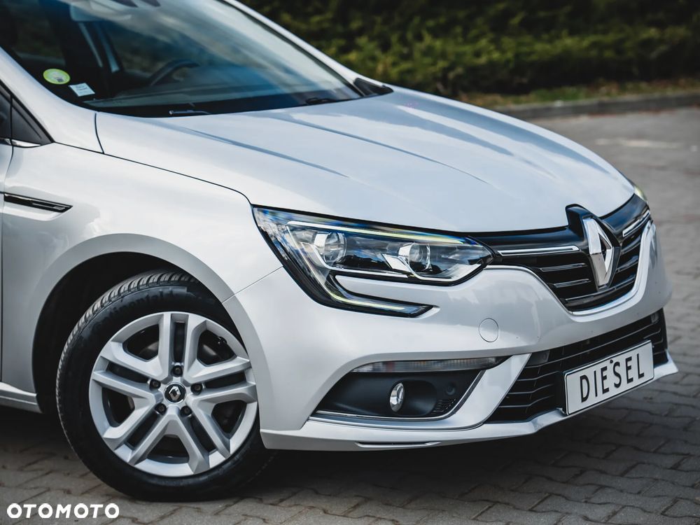 Renault Megane 1.5 Blue dCi Limited - 10