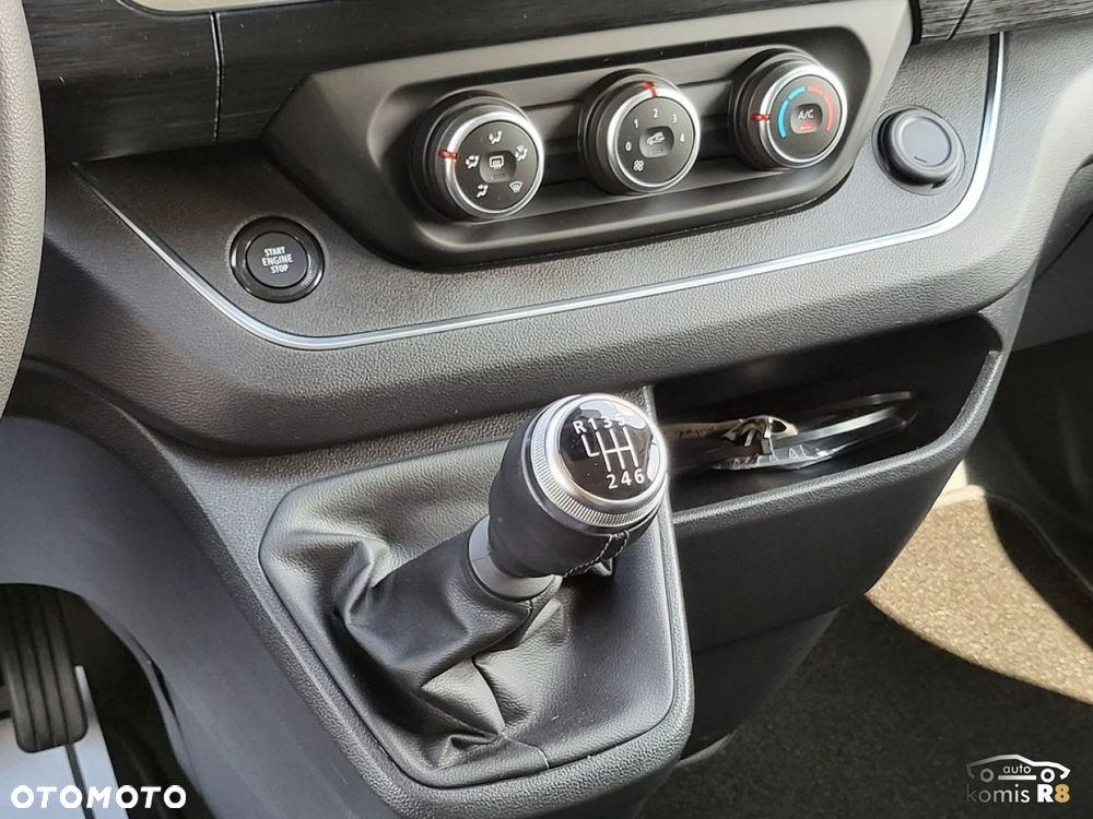 Renault Trafic - 30