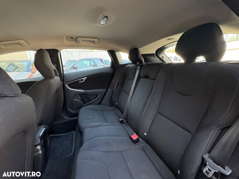 Volvo V40 D2 - 15