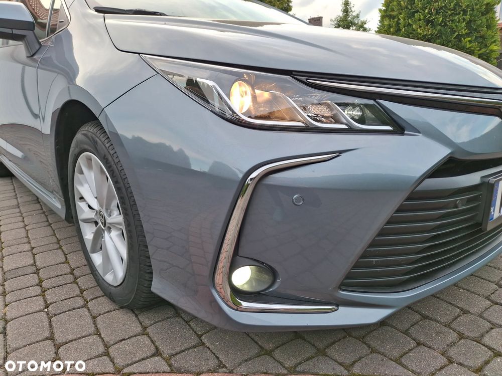 Toyota Corolla 1.8 Hybrid Comfort - 12