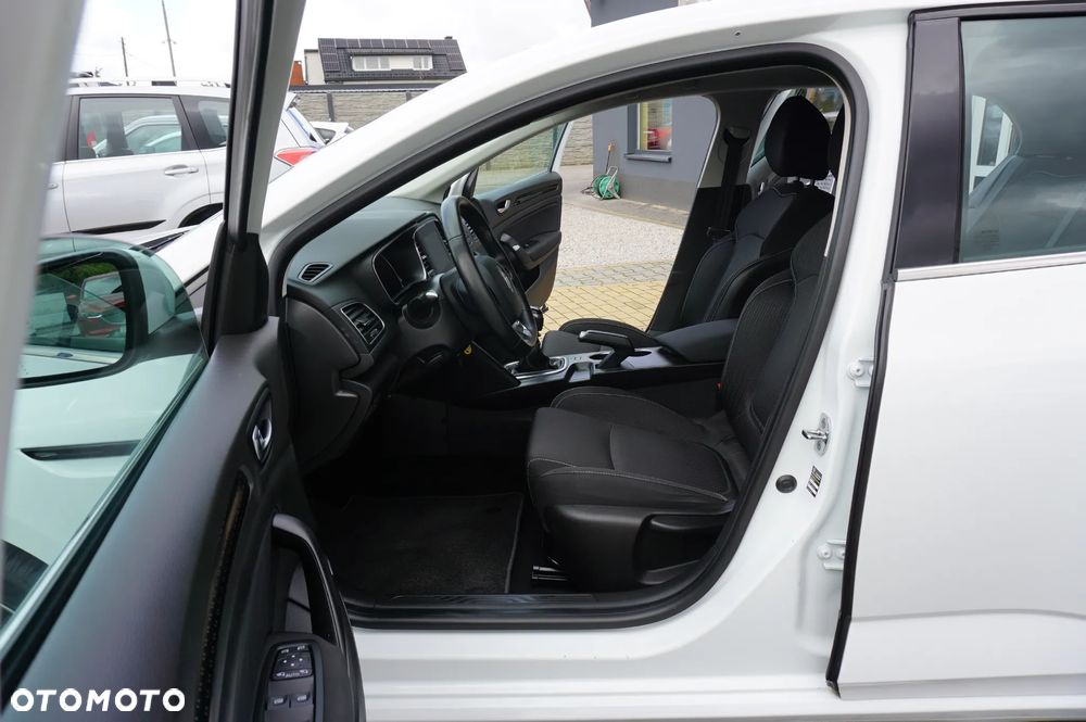 Renault Megane ENERGY TCe 100 LIMITED - 19