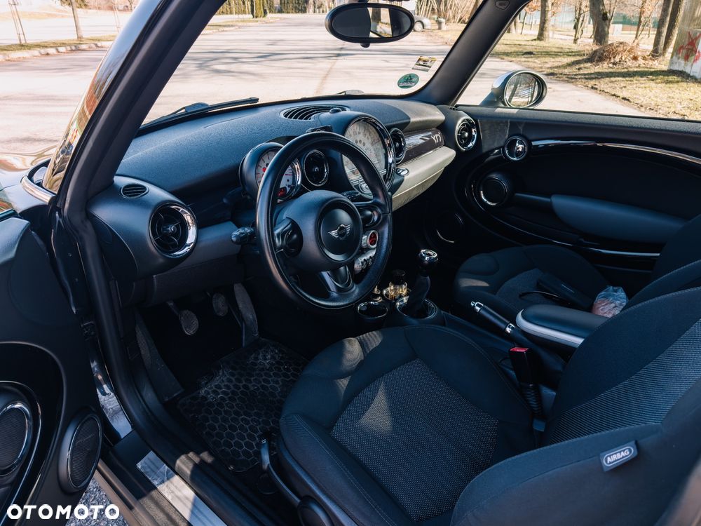 MINI ONE Standard - 8