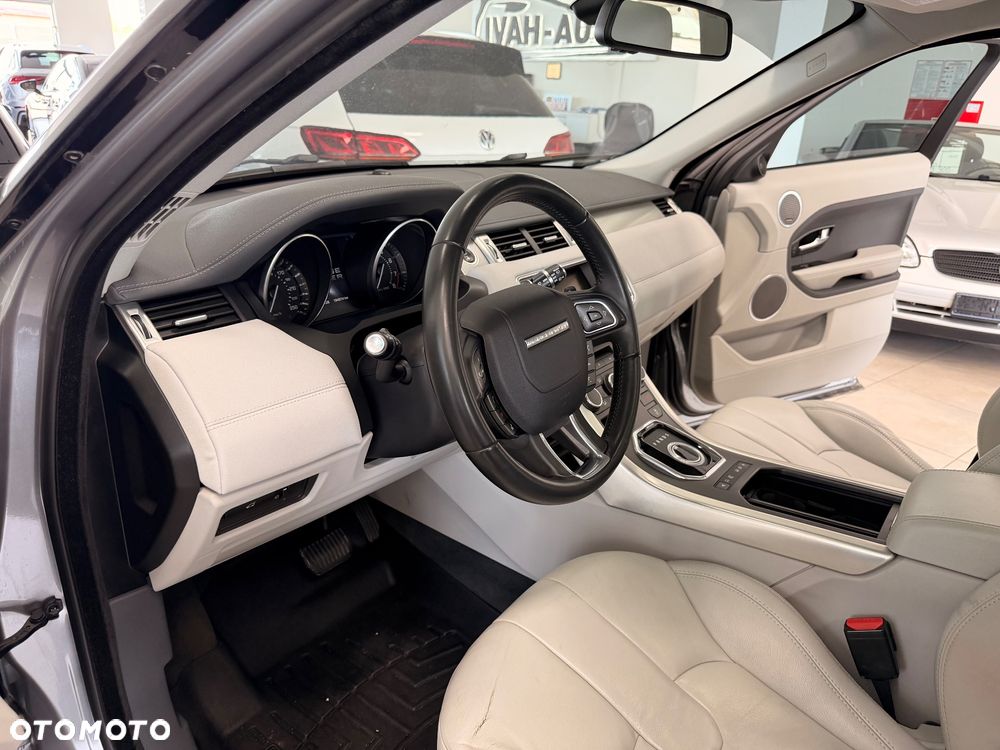 Land Rover Range Rover Evoque - 25