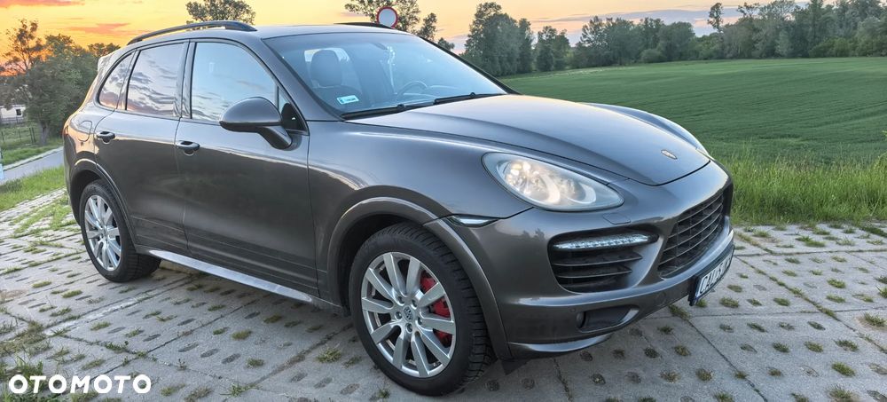 Porsche Cayenne - 2