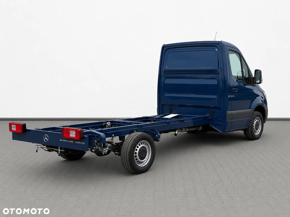 Mercedes-Benz Sprinter - 6