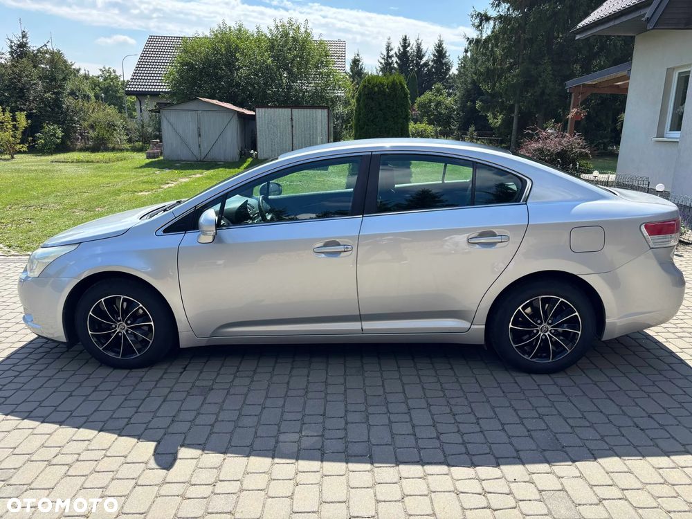 Toyota Avensis 1.8 Luna - 7