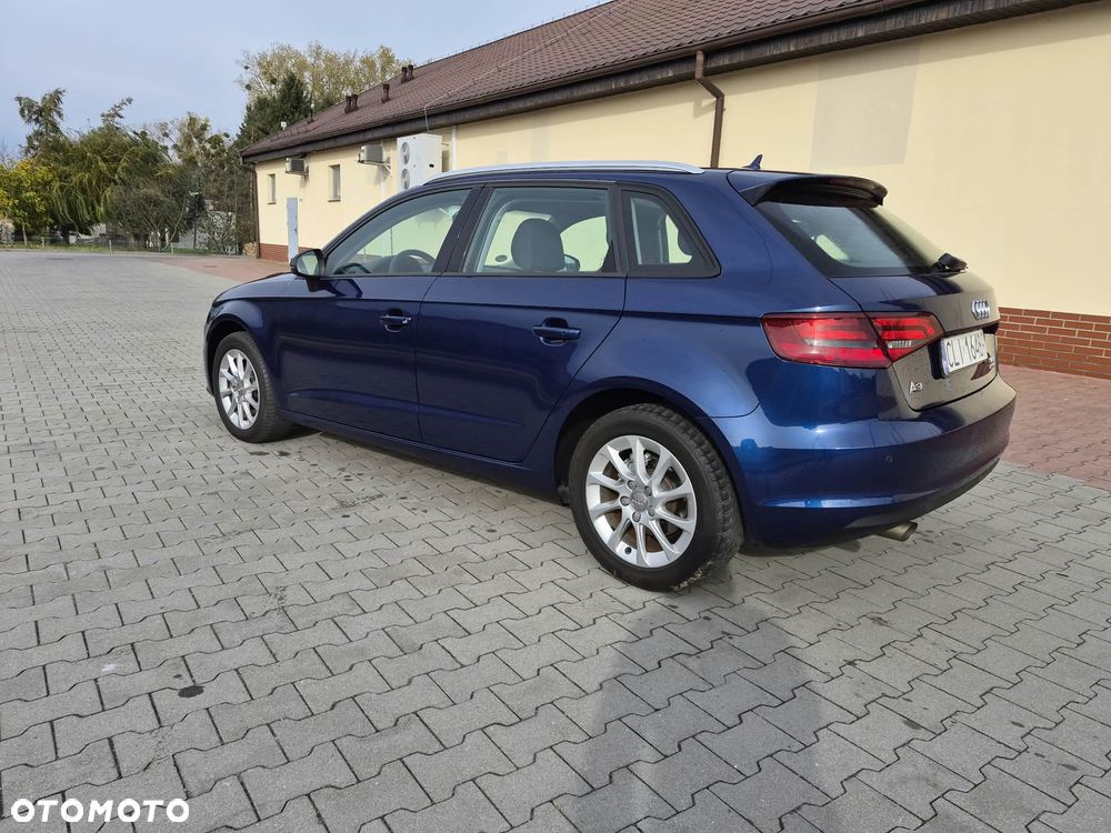 Audi A3 Sportback - 12