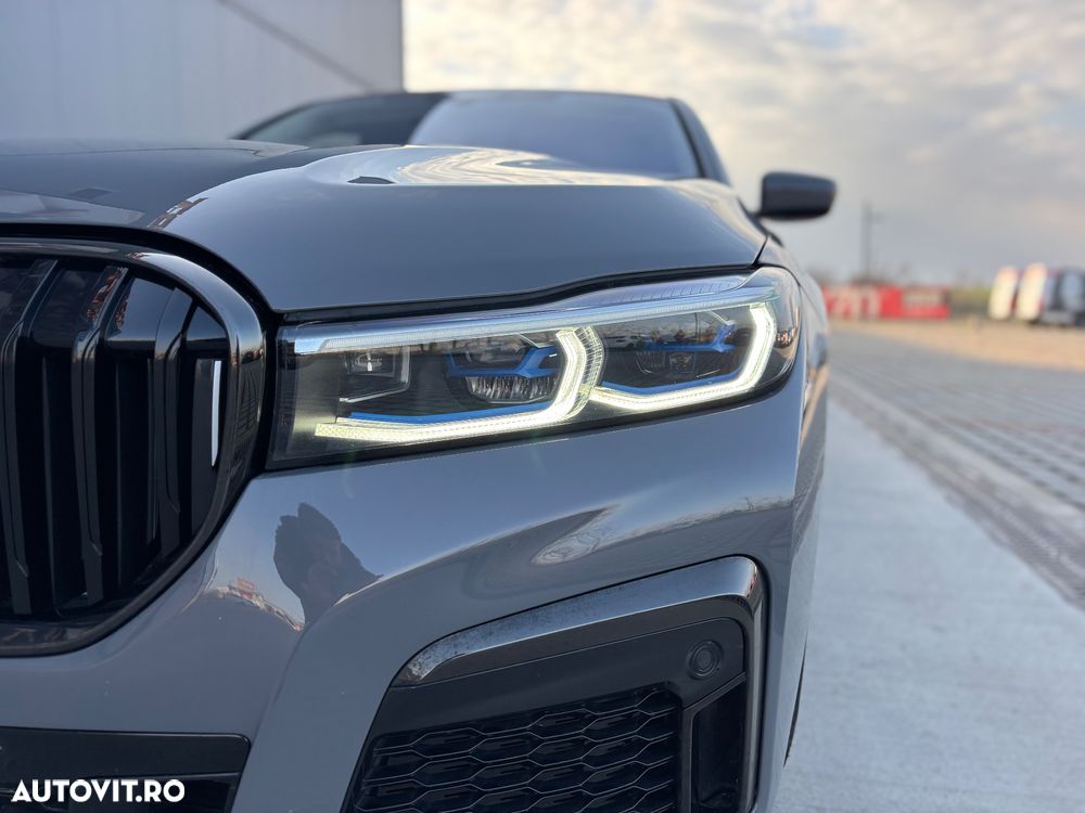BMW Seria 7 750i xDrive - 11
