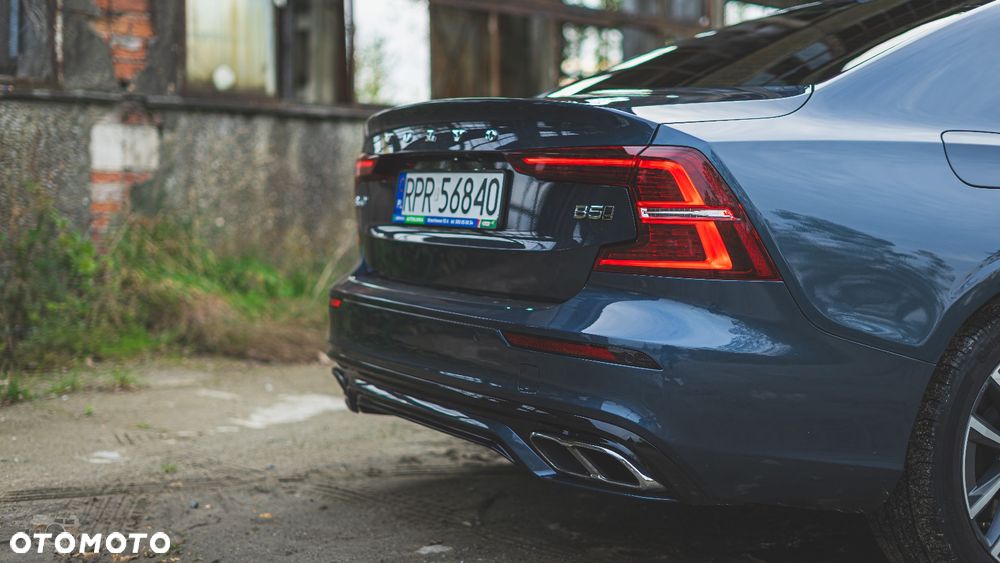 Volvo S60 B5 B AWD Plus Dark - 5