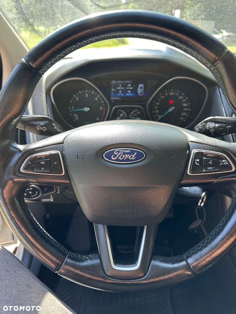 Ford Focus 1.5 TDCi SYNC Edition - 19