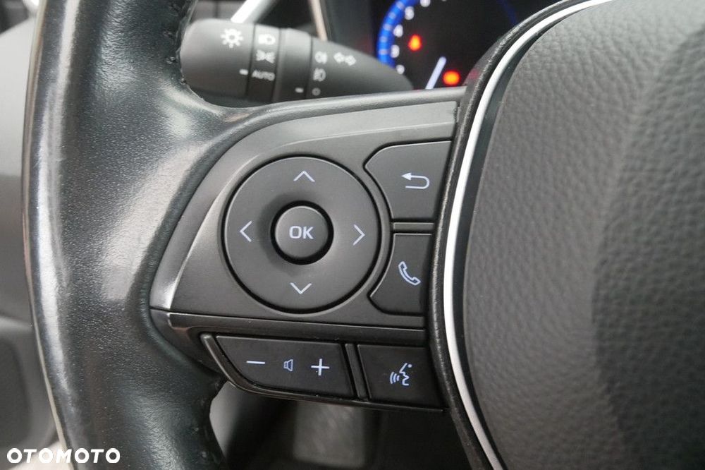 Toyota Corolla 1.8 Hybrid Comfort - 24