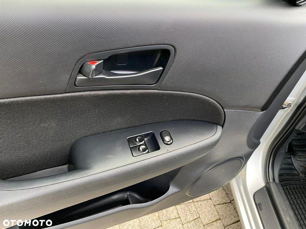 Hyundai i30 1.4 Classic + - 14