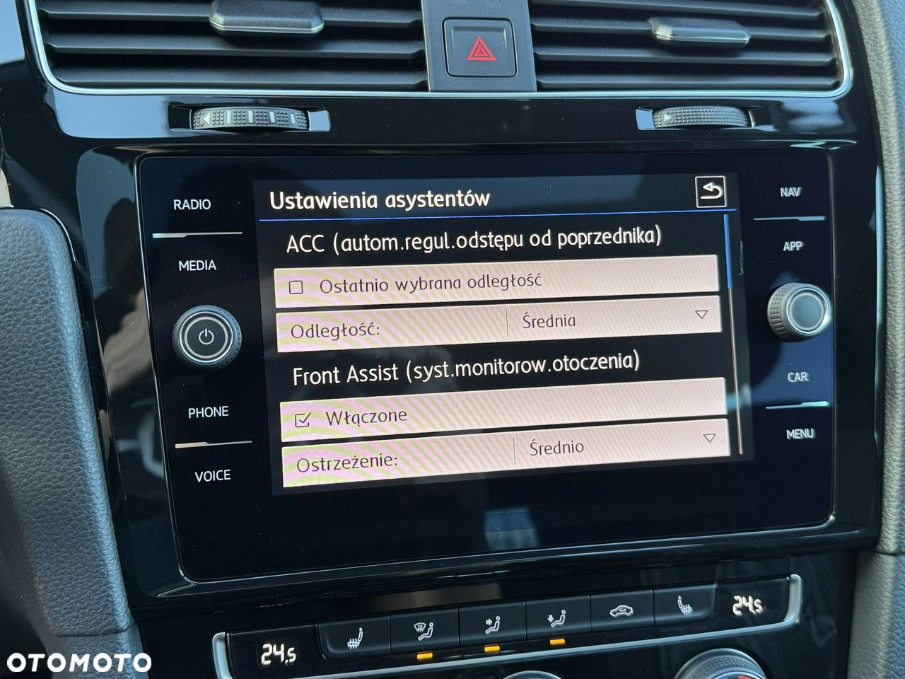 Volkswagen Golf - 29