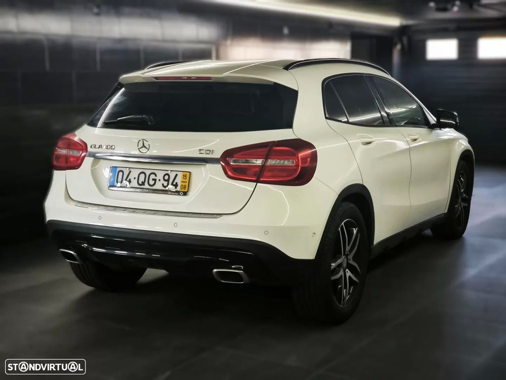 Mercedes-Benz GLA 180 CDI Urban - 12